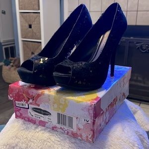 Chinese Laundry Black Sequin Peep Toe Platform Pumps size 10